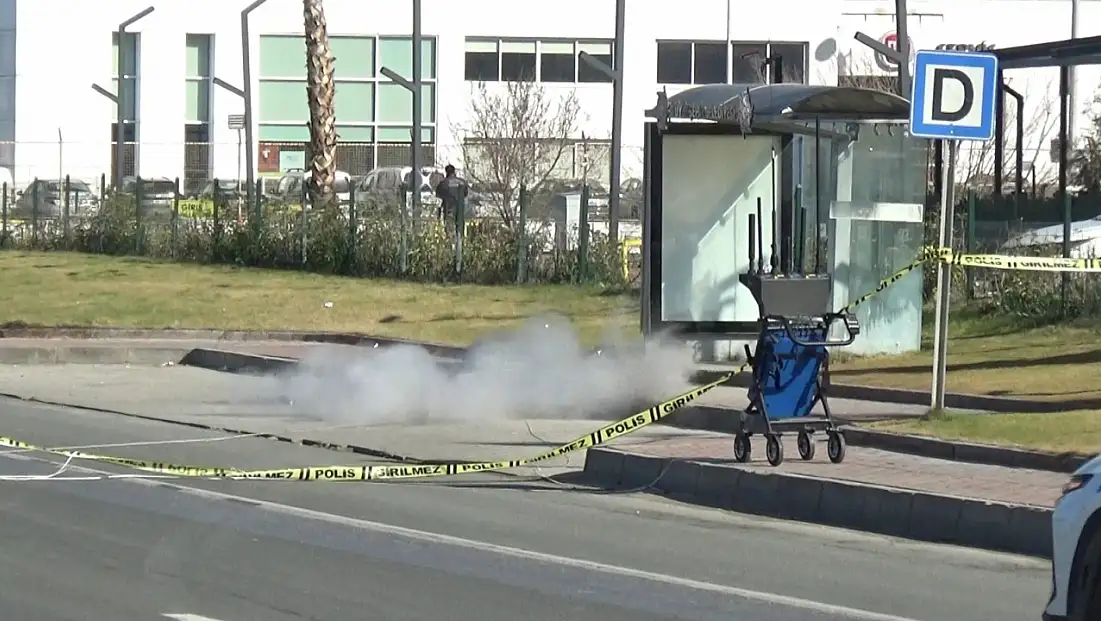 Alışveriş merkezindeki durakta şüpheli valiz paniği