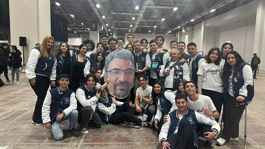 Halikarnas’ın Çocukları Amerika Yolunda: HanniBAL Robotics Rookie All-Star Ödülünü Aldı!