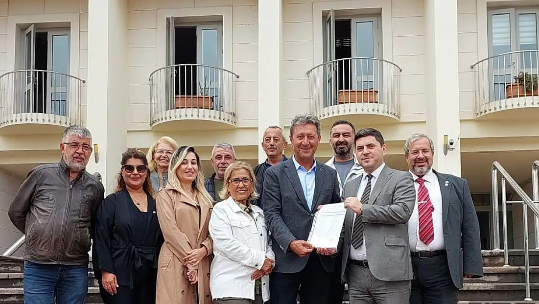 İYİ Parti  İlçe Başkan'ı  Mehmet Onur Şahbaz  yeniden mazbatasını aldı