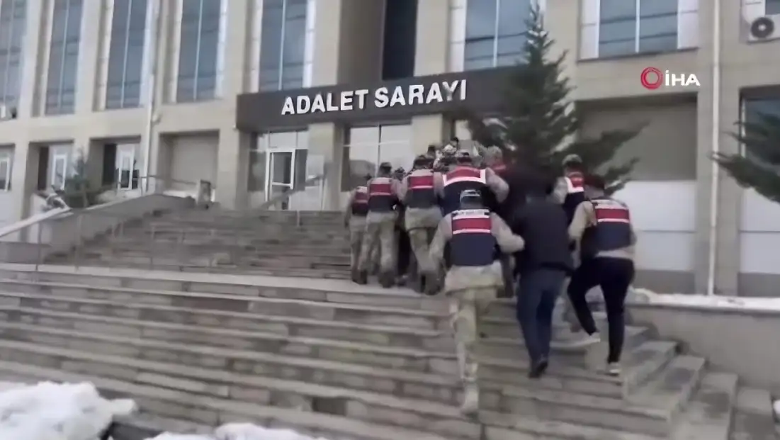 Siber dolandırıcılığa darbe: 90 şüpheli yakalandı