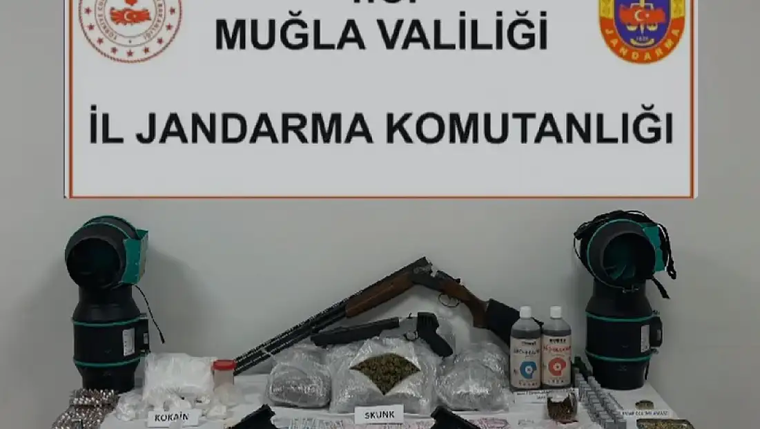 UYUŞTURUCU VE SİLAHLARLA YAKALANDILAR