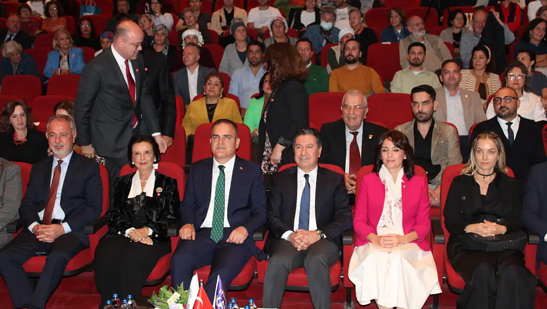 Vali Hanım seyirciyle buluştu