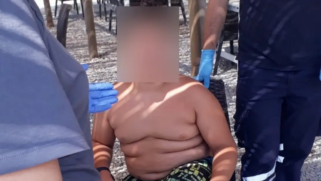 11 yaşındaki çocuk denizde caretta caretta tarafından ısırıldı