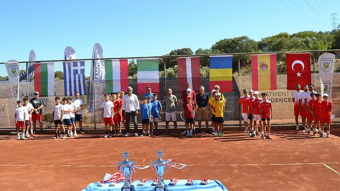 12 Yaş Erkek Tenis Milli Takımları Bodrum'da Buluştu