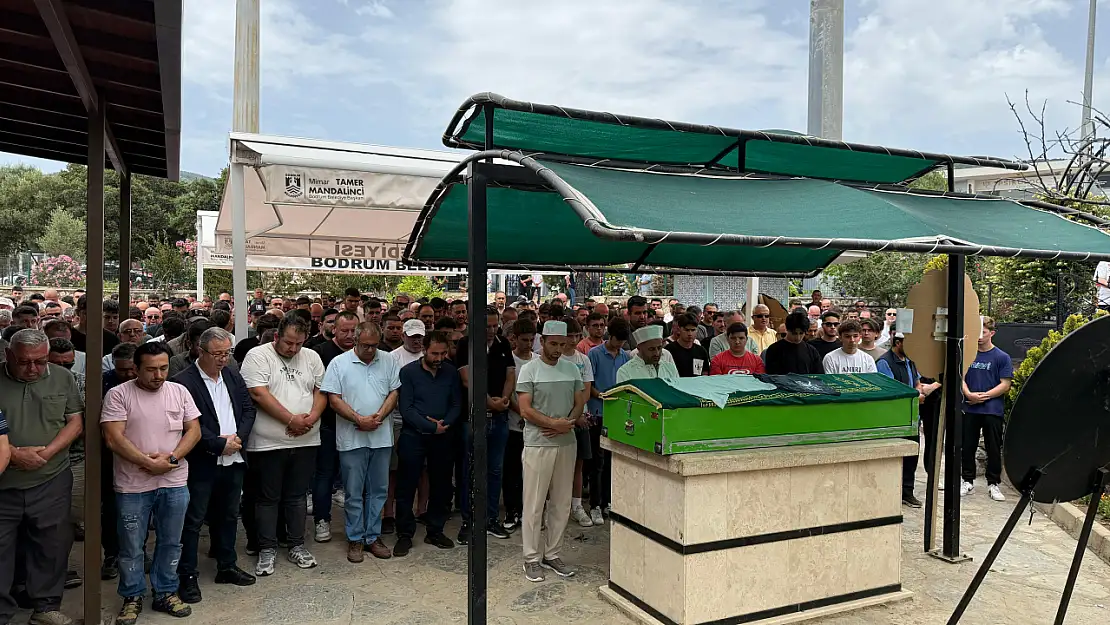 16 Yaşındaki İlkcan Dungut Gözyaşlarıyla Uğurlandı