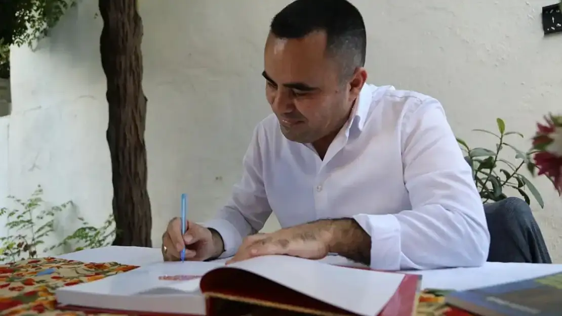 3 Bin Yıllık Şiir Mirası Kitapla Okura Ulaştı