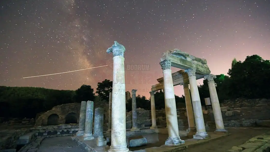 3 Bin Yıllık Stratonikeia Antik Kentinde Meteor Yağmuru Şöleni Böyle Görüntülendi