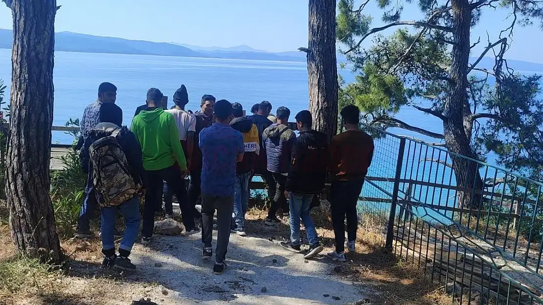62 Düzensiz Göçmen Yakalandı