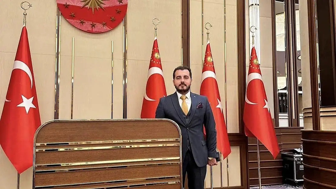 AK Parti Bodrum Gençlik Kolları 7. Olağan Kongresi'nde Oğulcan Okan Kalaman Zaferini İlan Etti