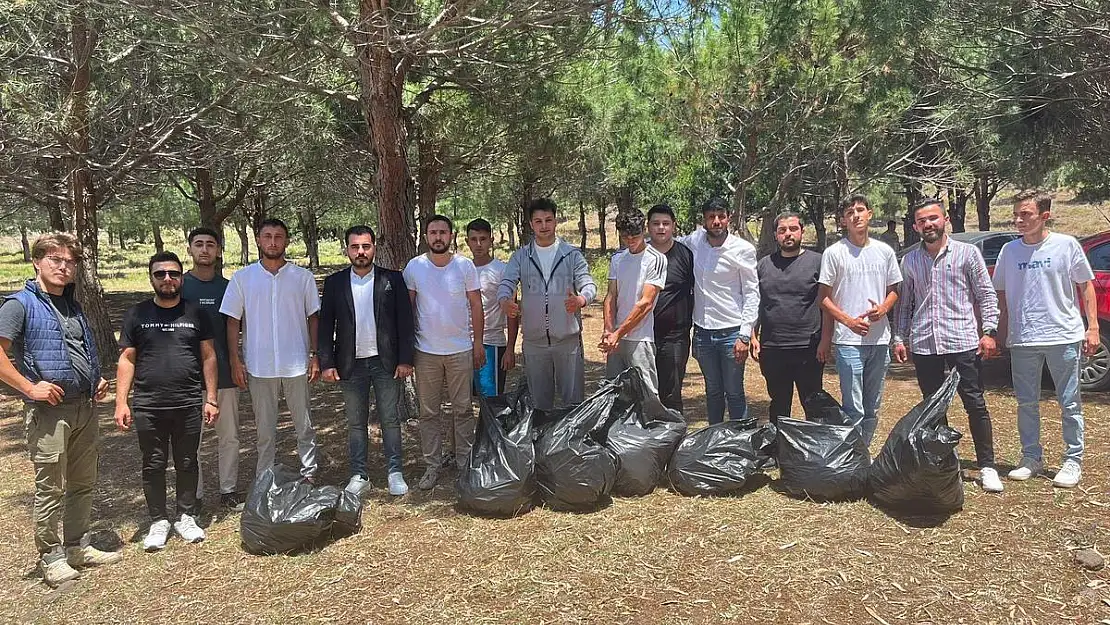 Ak Parti Bodrum Gençlik Kollarından Çevre Günü Etkinliği