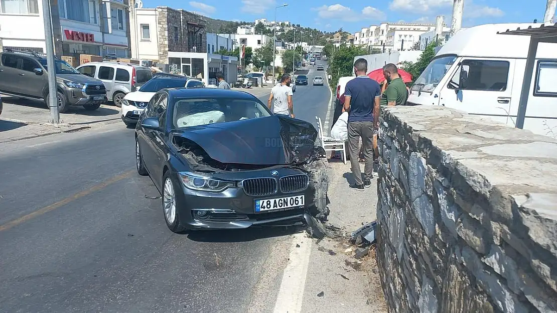 Ak Parti Eski ilçe Başkanı Özmen'in Ailesi Kaza Geçirdi