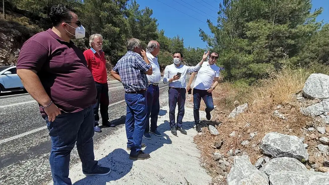 AK Parti Muğla Milletvekili Demir'den, Marmaris'te yangından etkilenenlere ziyaret