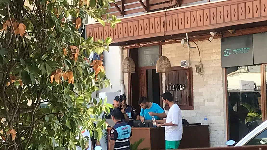 Otel odasında bir kadın ölü bulundu !