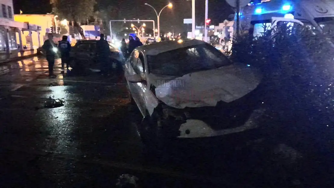 Alkollü sürücü motor kuryeye çarptı: 1 Kişi Ağır Yaralandı