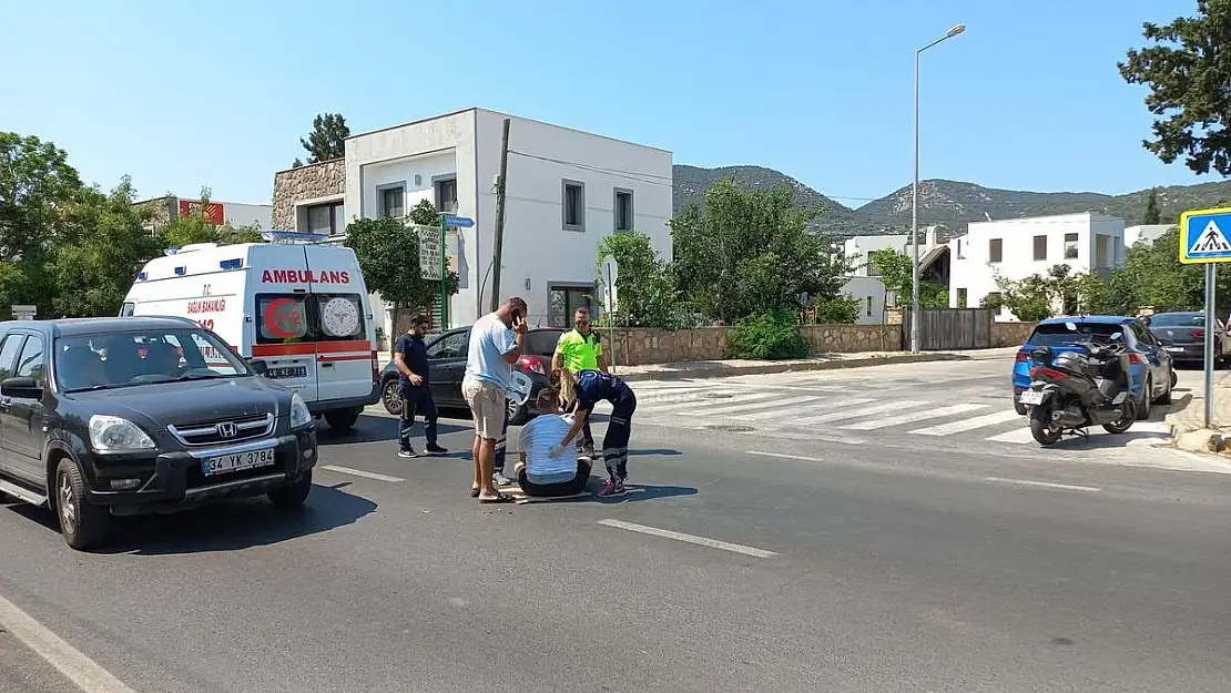 Ani Bir Şekilde Önüne Çıkan Araca Çarparak Yaralandı
