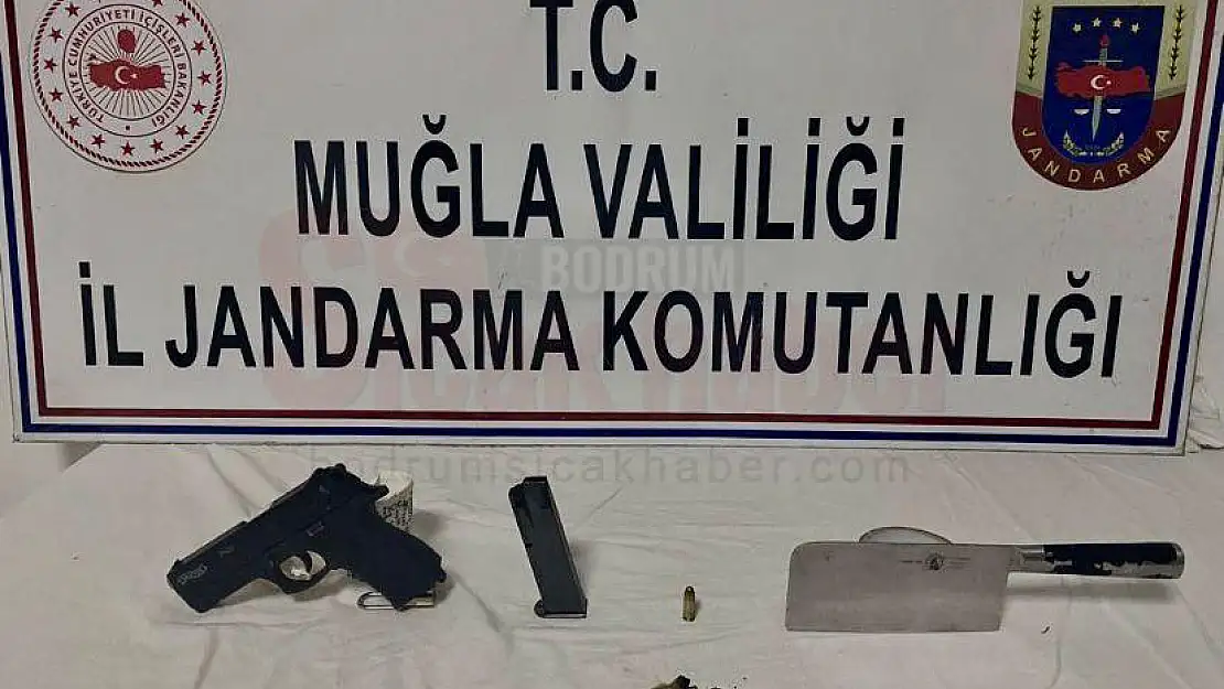 ARACINDA UYUŞTURUCU MADDE İLE YAKALANDI