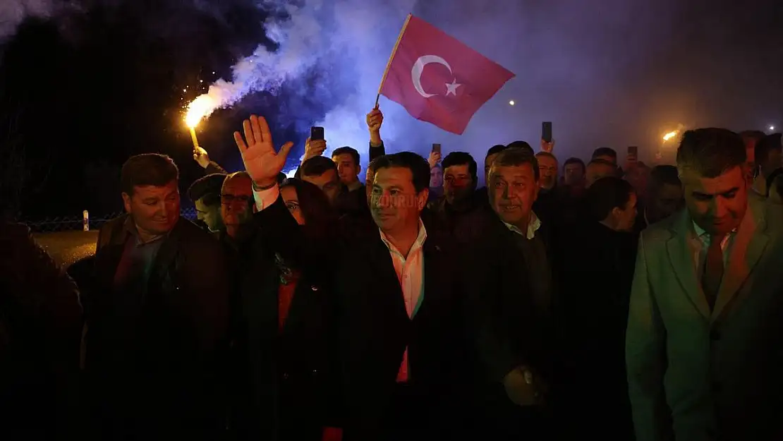 Aras, 'Çocuklarımızın Yanındayız, Öğrencilerimizin Yanındayız'