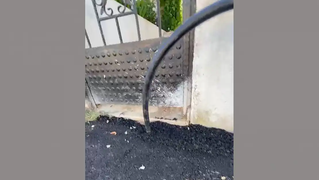 Asfaltın Altı Patlak, Üstü Skandal!