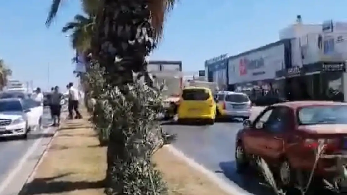 Atatürk Bulvarı'nda peş peşe kaza !