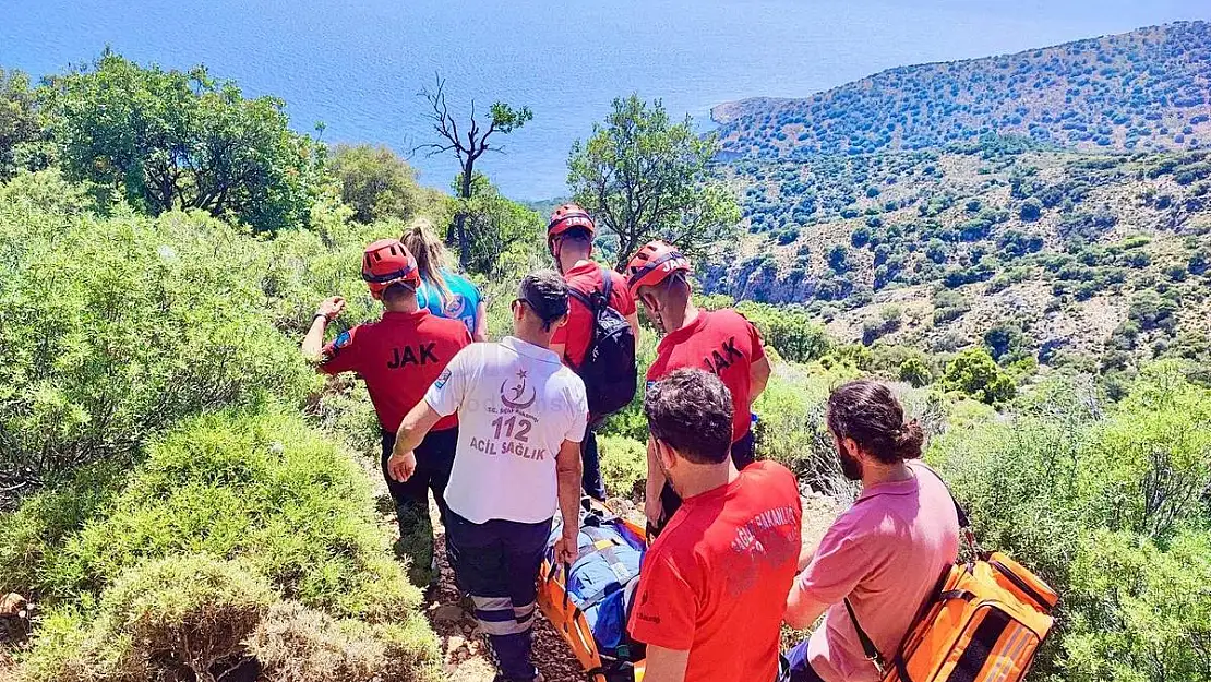 Ayağı Kırılan Kişi Ekiplerce Kurtarıldı