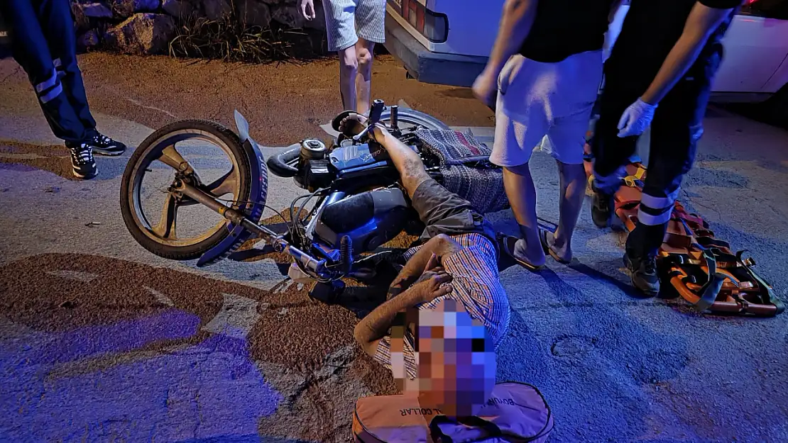 Ayağı pedala sıkışan sürücü kurtarıldı