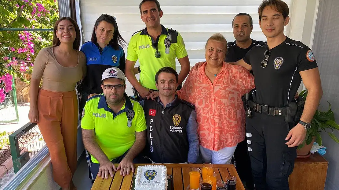 Ayper'e Sürpriz Doğum Günü Kutlaması