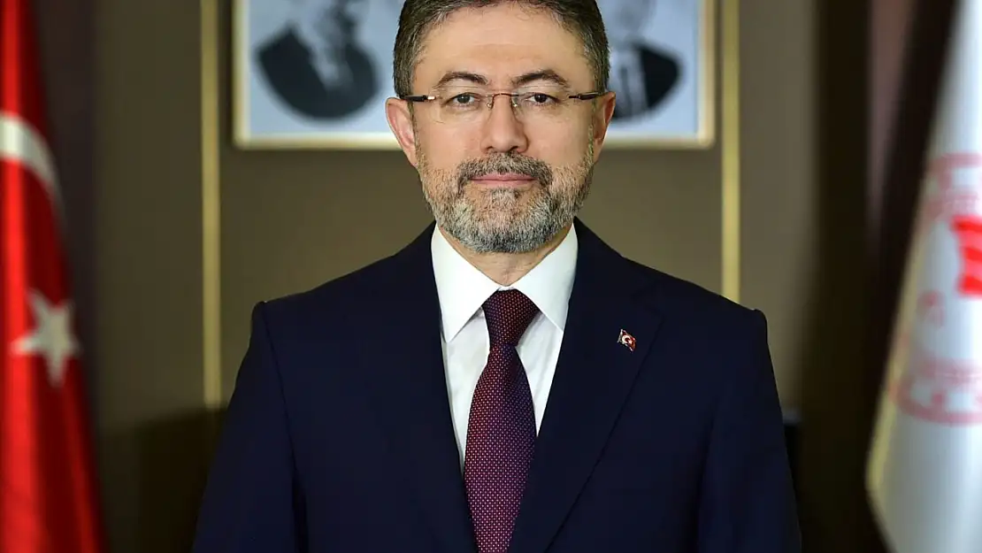 Bakan Yumaklı: 'Uçağımız havaalanına dönerken acil iniş yapmıştır'
