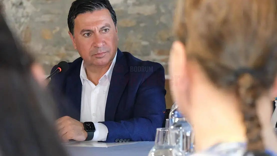 Başkan Aras Deprem Mağduru Kadınlar ile Buluştu