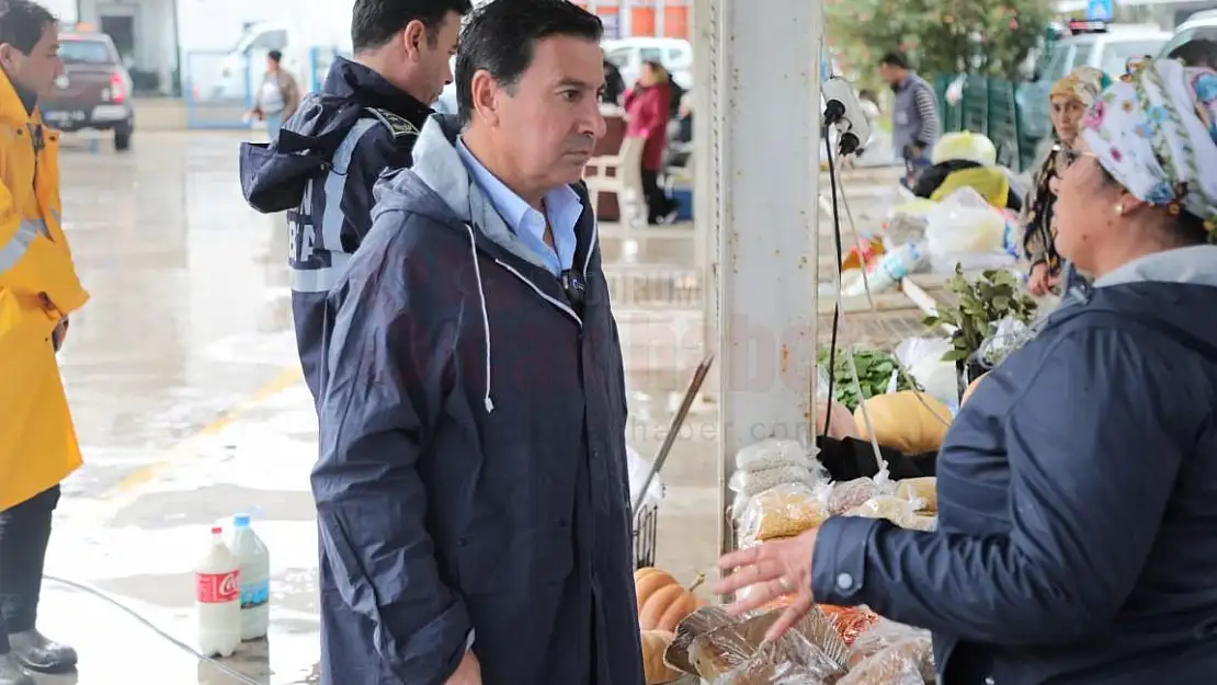 Başkan Aras Yağış Boyunca Sahadaydı