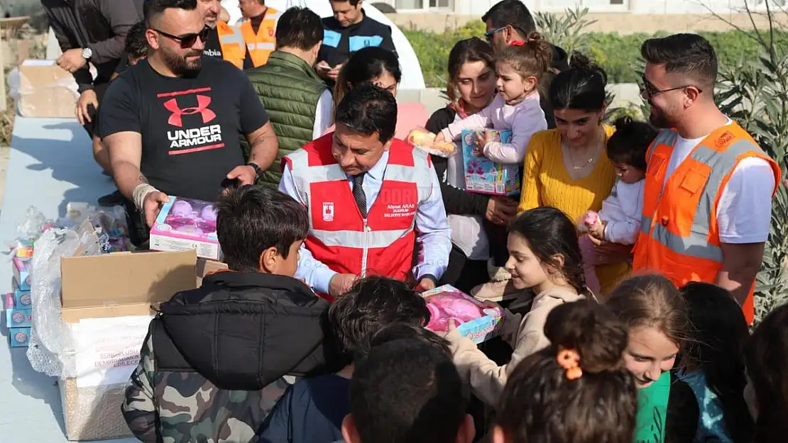 Başkan Aras Yeniden Deprem Bölgesinde