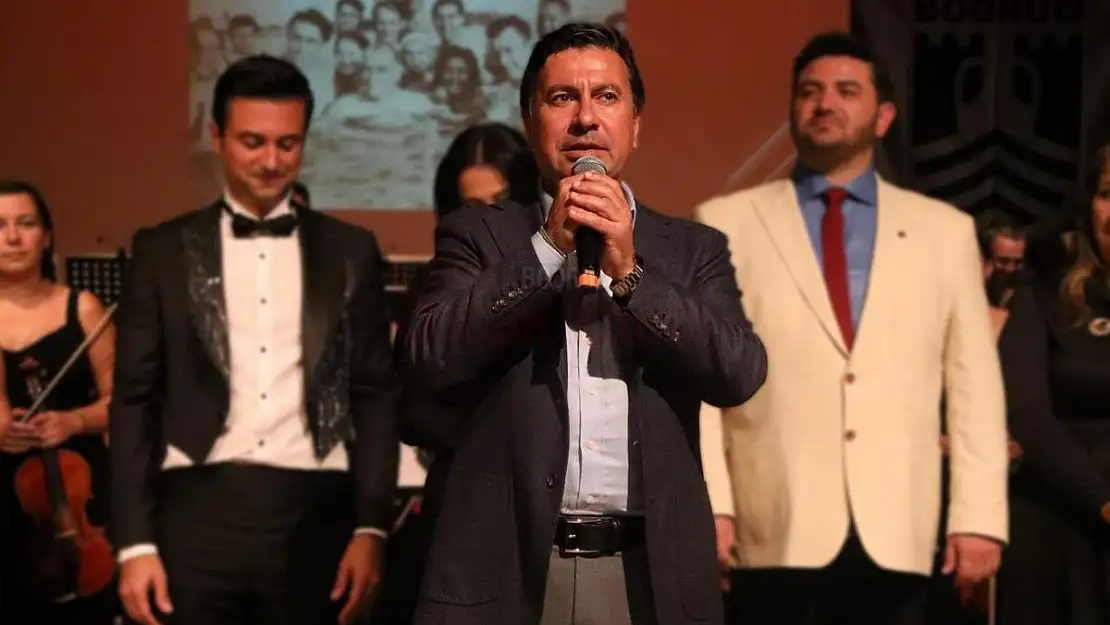 Başkan Aras'tan Bayrak Çağrısı
