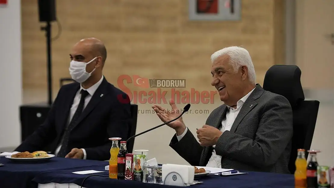 Başkan Gürün, Belediye Personeliyle Toplantılarına Devam Ediyor