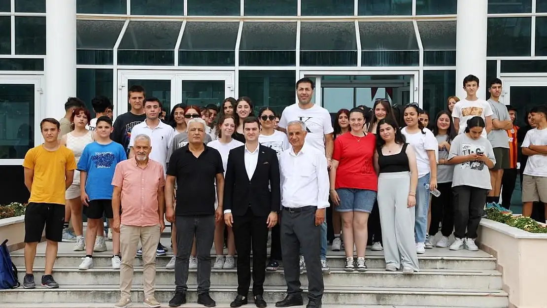 Başkan Mandalinci'den Mezun Olduğu Okula Ziyaret