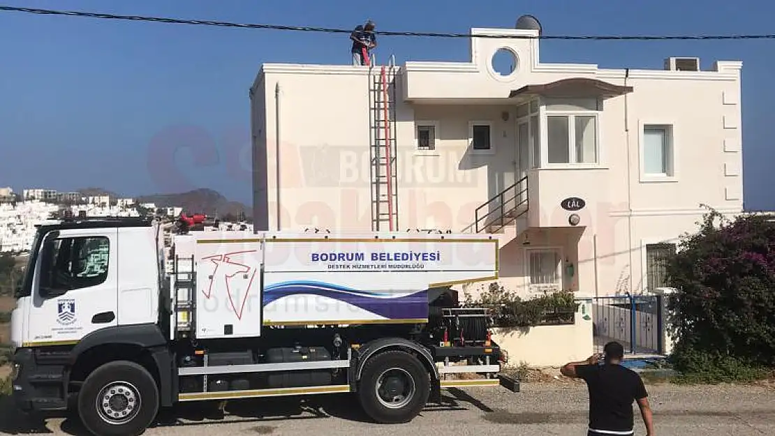 Belediyeden Vatandaşlara Su Tankeri Desteği