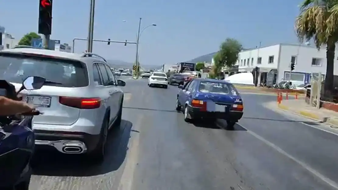 'Ben polisim!' diyerek trafik t*rörü estirdi! motosikletli sinir krizi geçirdi!