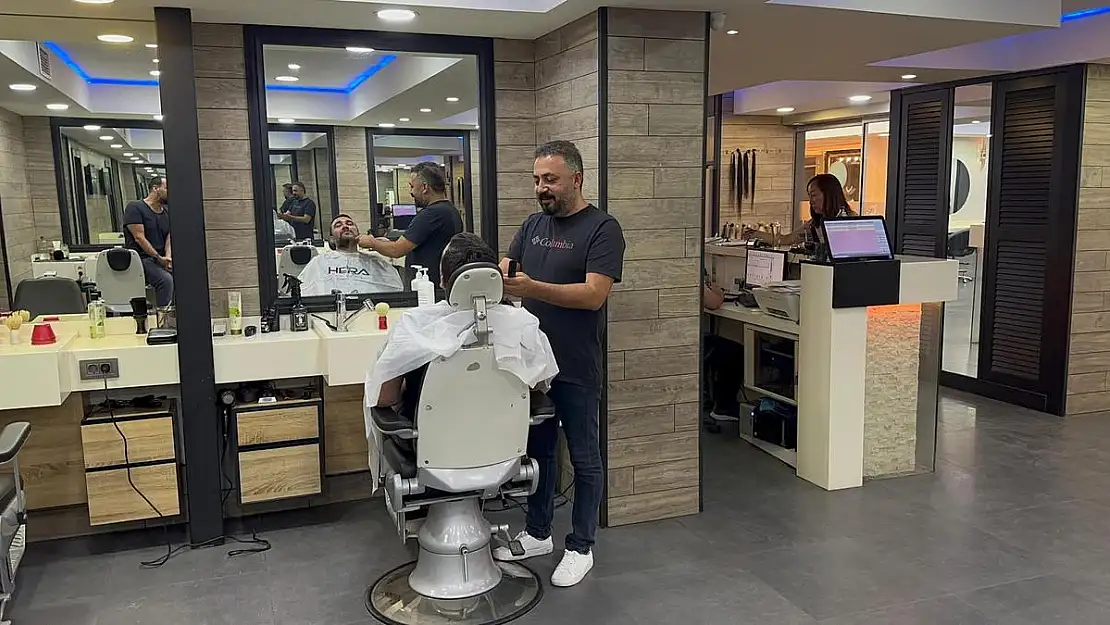 Berber ve Kuaförlerin Pazar Günü Kapanmasına Bodrum'dan Tepki