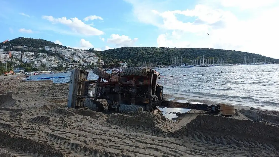 Bitez'de Devrilen Kepçenin Sürücüsü Yaralandı