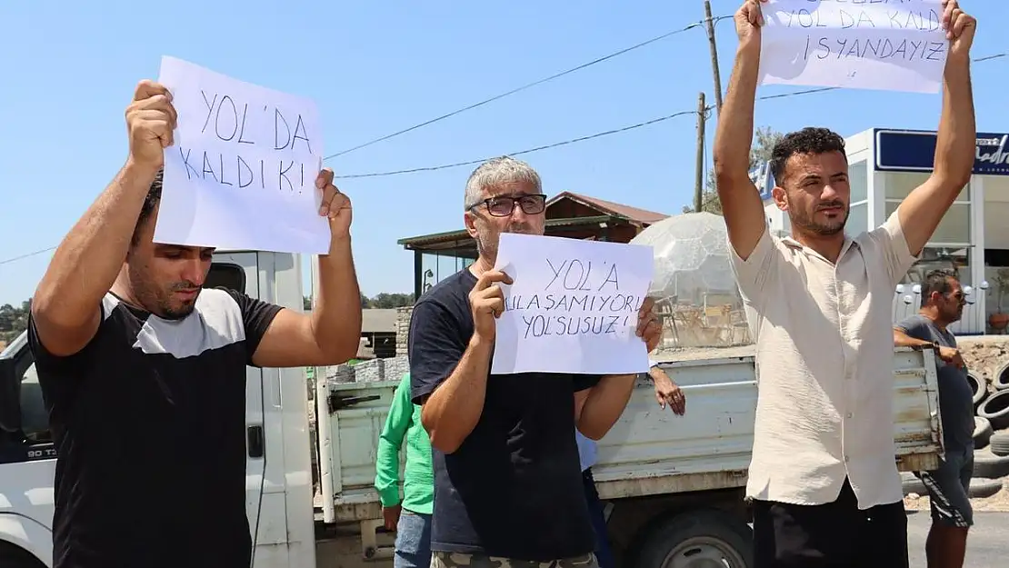 Bitmeyen Yalıkavak Yolunda Esnaf 'Mağduruz' Diye Haykırdı