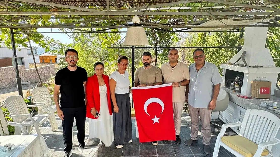 Bodrum AK Parti ilçe başkanlığından şehit ailelerine anlamlı ziyaret