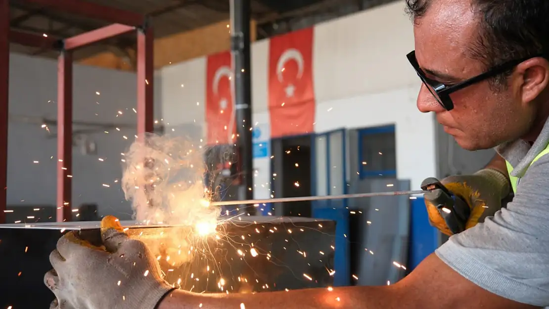 Bodrum belediyesi kendi imalatlarıyla tasarruf sağlamaya devam ediyor
