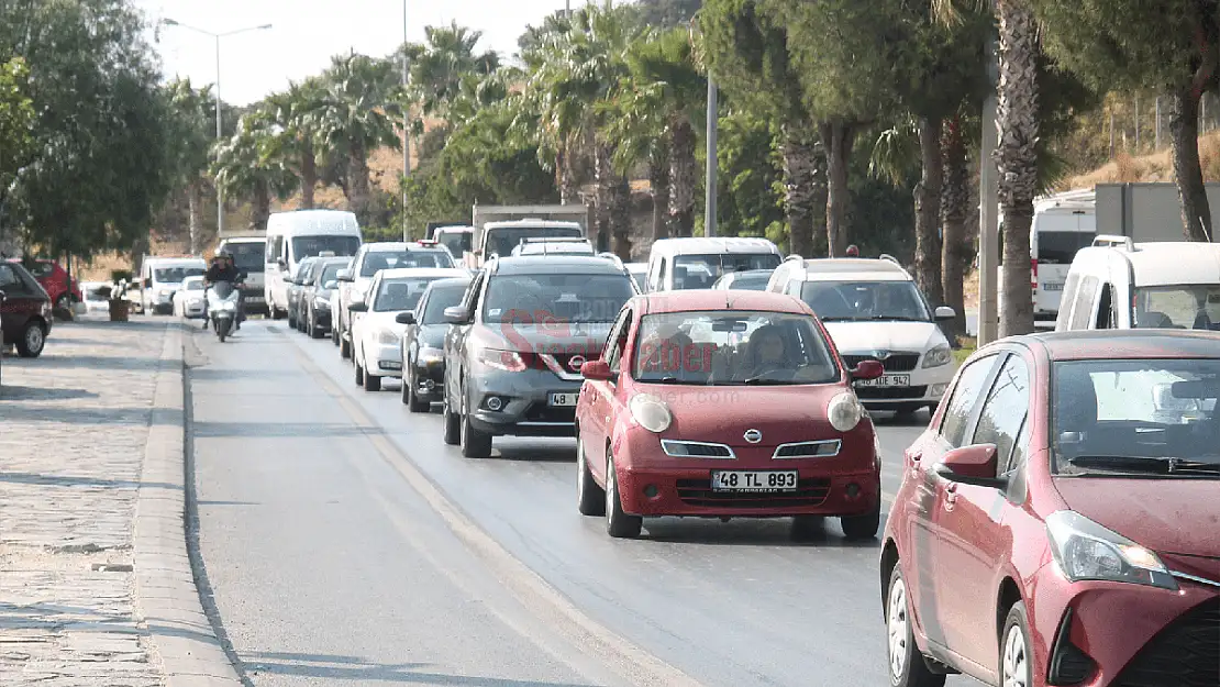 Bodrum' da Ekim Ayında  Tatilciler ve Trafik Yoğunluğu devam ediyor