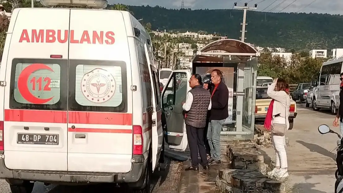 Bodrum'da Motosiklet Yayaya Çarptı: 1 Kişi Yaralandı