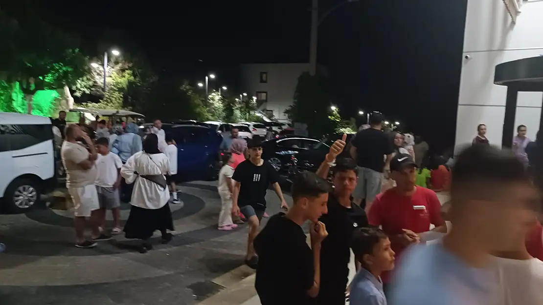 Bodrum'da turistler isyan etti: 'Turistler resepsiyonu bastı, tatil yapmak yerine eylem yaptı'