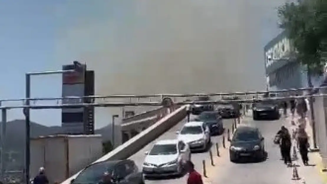 Bodrum'daki yangında alışveriş merkezi tahliye edildi