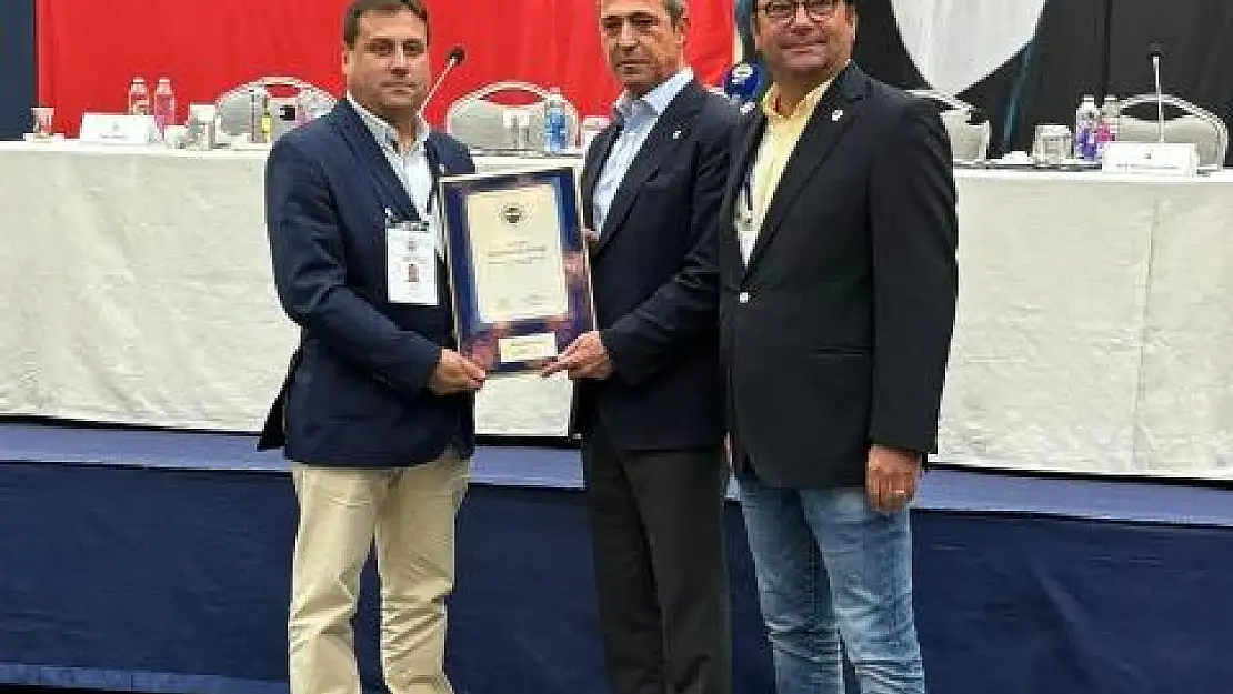 Bodrum Fenerbahçeliler Derneği'ne Bölge Temsilciliği Yetki Belgesi Verildi