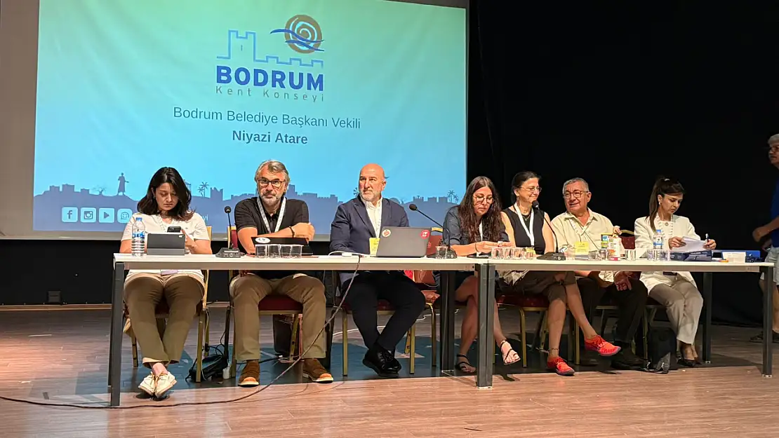 Bodrum Kent Konseyi seçimsiz olağan Genel Kurulu Bodrum Belediyesi Nurol Kültür Merkezi'nde düzenlendi.