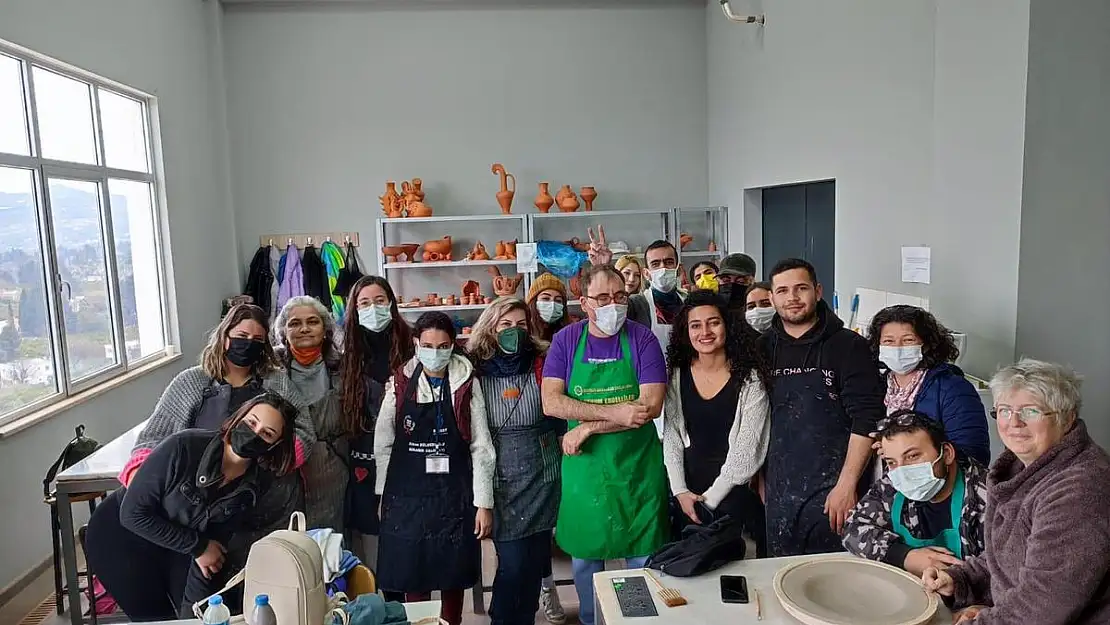 Bodrum Sağlık Vakfı Öğrencilerine, Sigrafitto Çalıştayı Düzenlendi