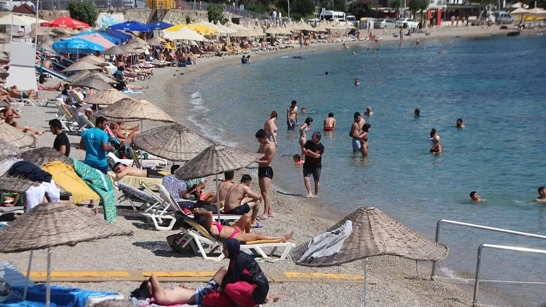 Bodrum Sahilleri Dolmaya Başladı
