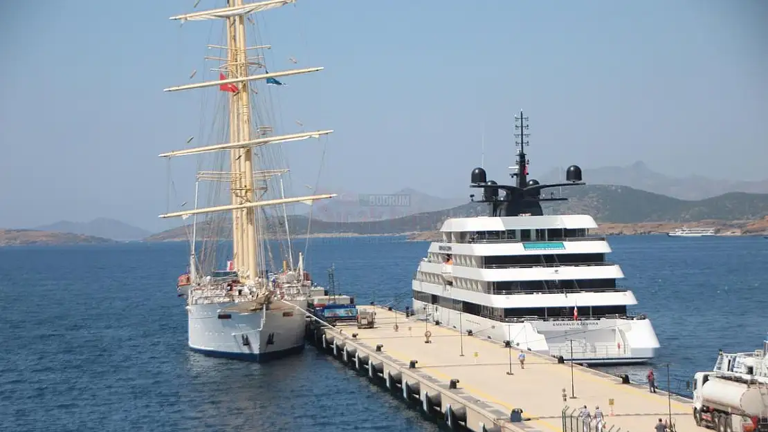 Bodrum'a 2 Gemiyle 202 Yolcu Daha Geldi