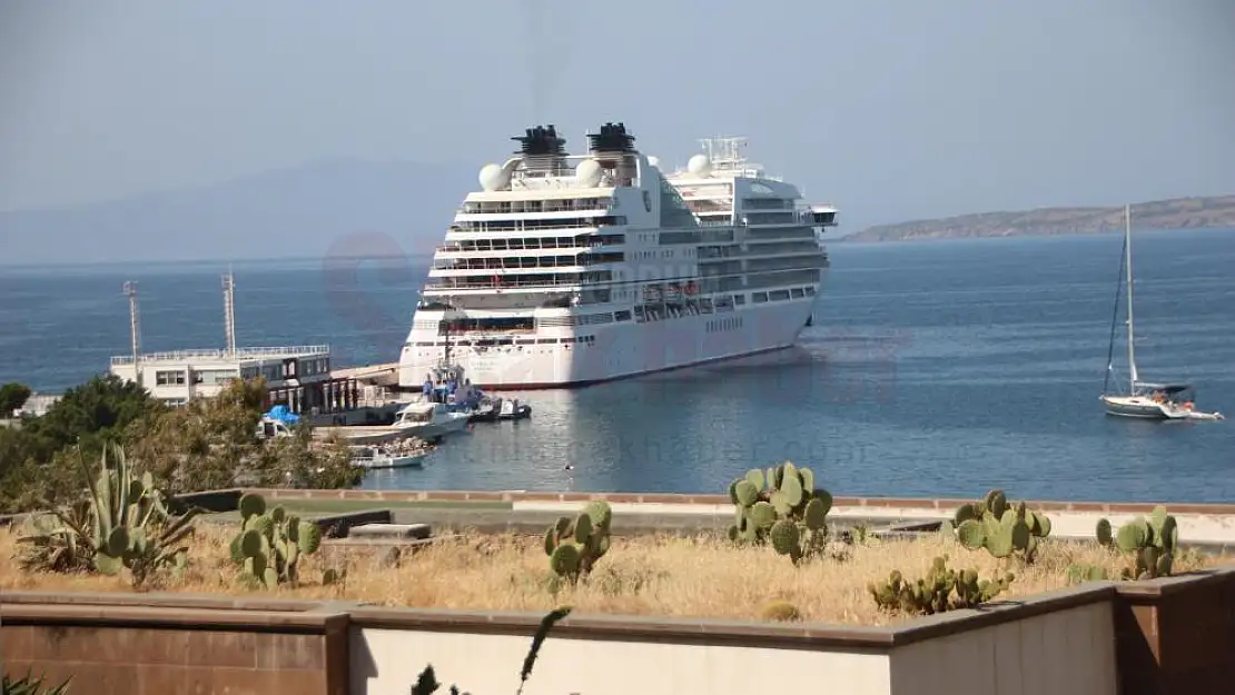 Bodrum'a Sezonun İkinci Kruvaziyer Gemisi Geldi